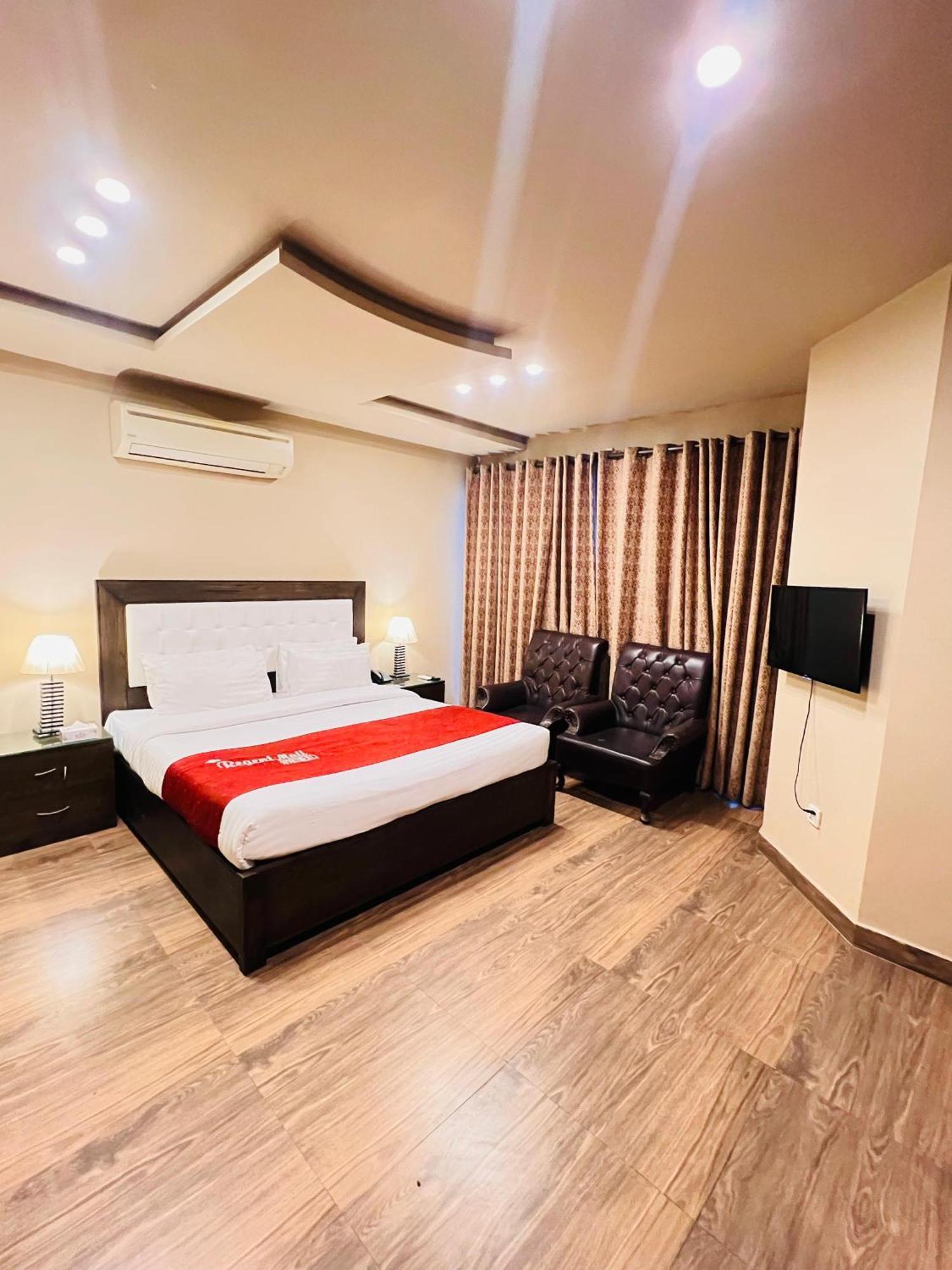 Grand Regent Hotel&Suites Faisalabad Exterior foto